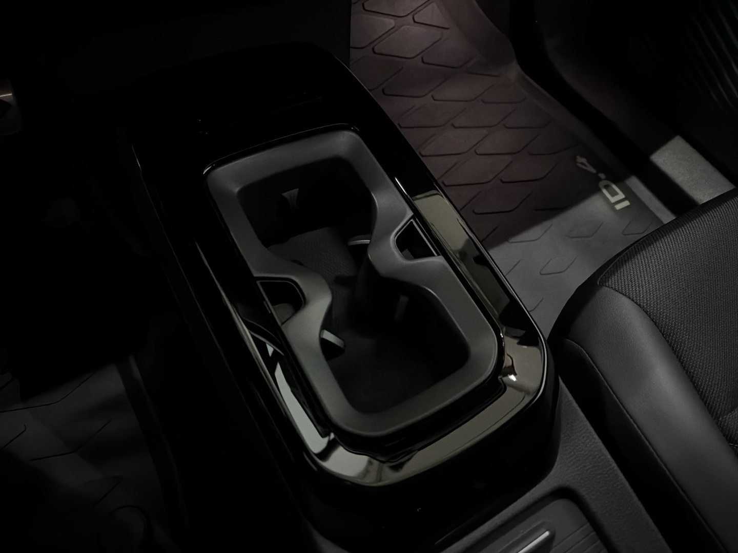 VOLKSWAGEN ID.4 17