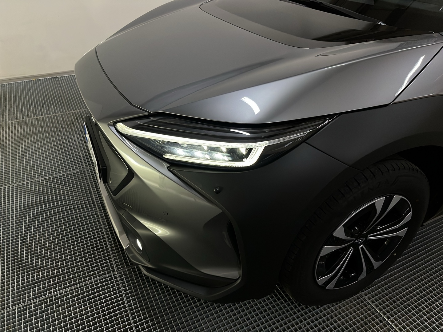 SUBARU Solterra 2023