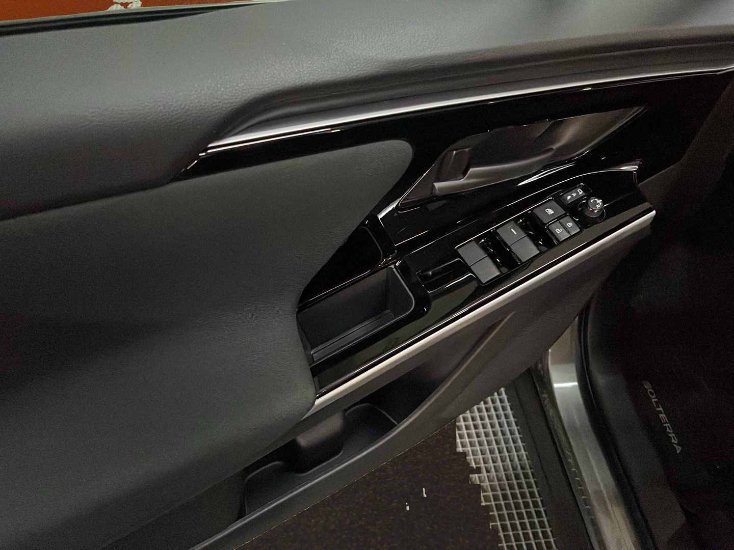 SUBARU Solterra 2023