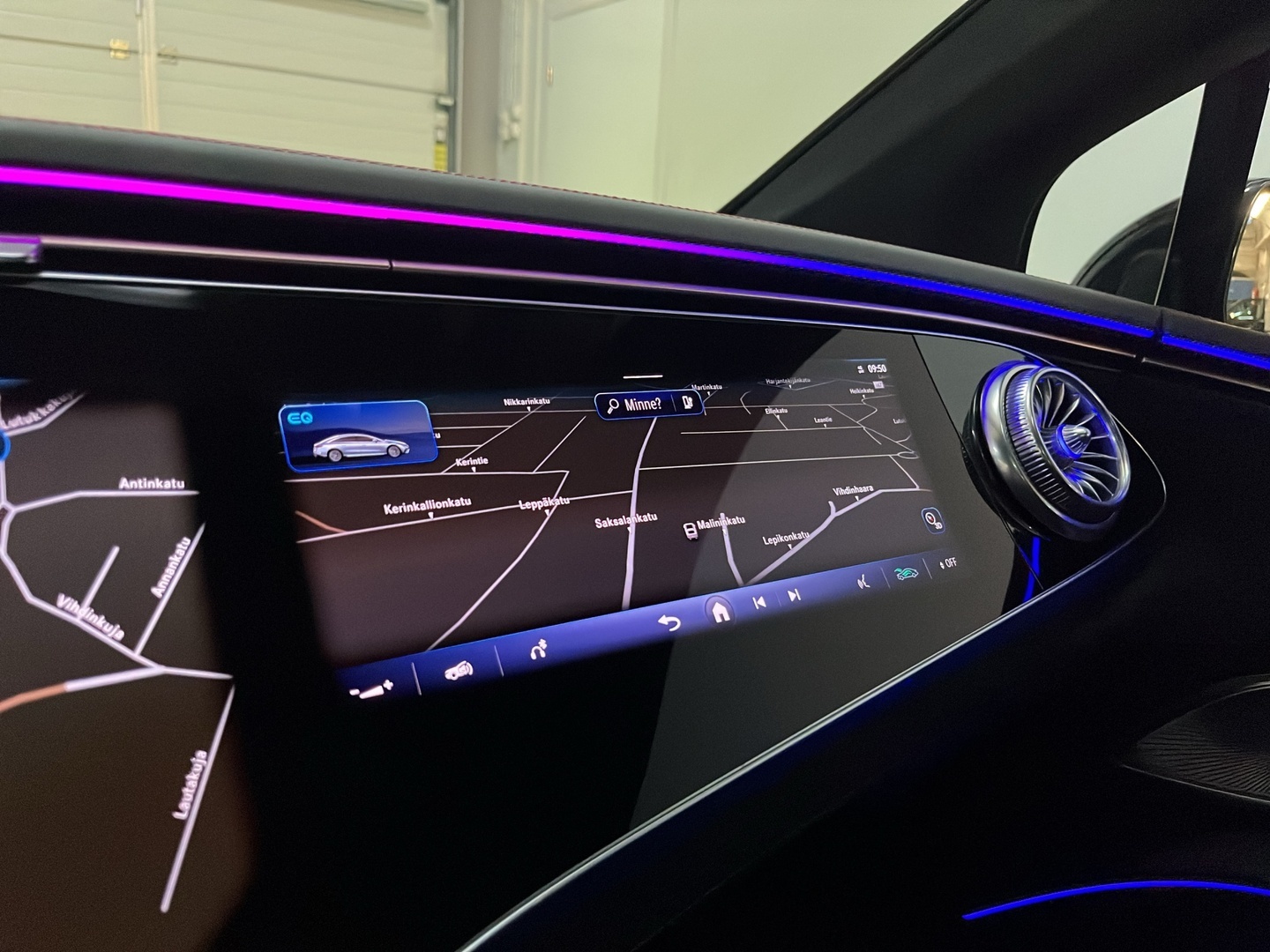 MERCEDES-BENZ EQS 2023