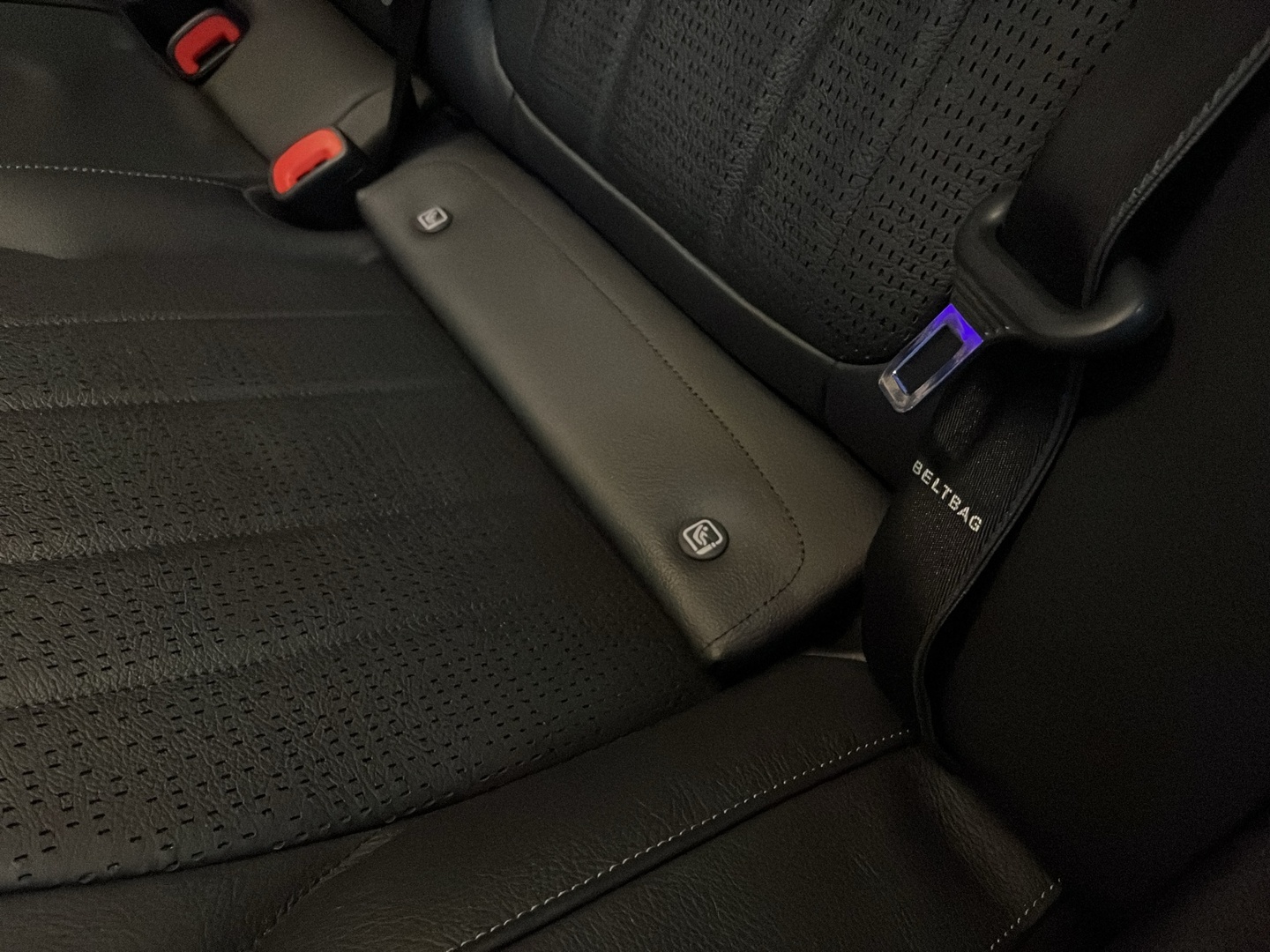 MERCEDES-BENZ EQS 2023