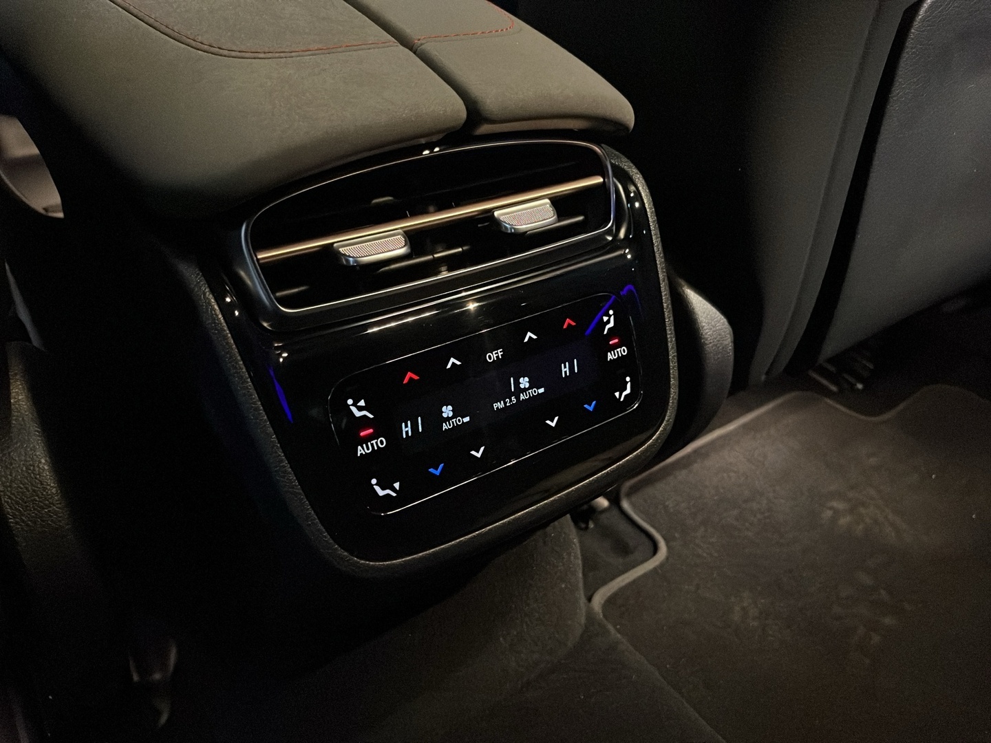 MERCEDES-BENZ EQS 2023