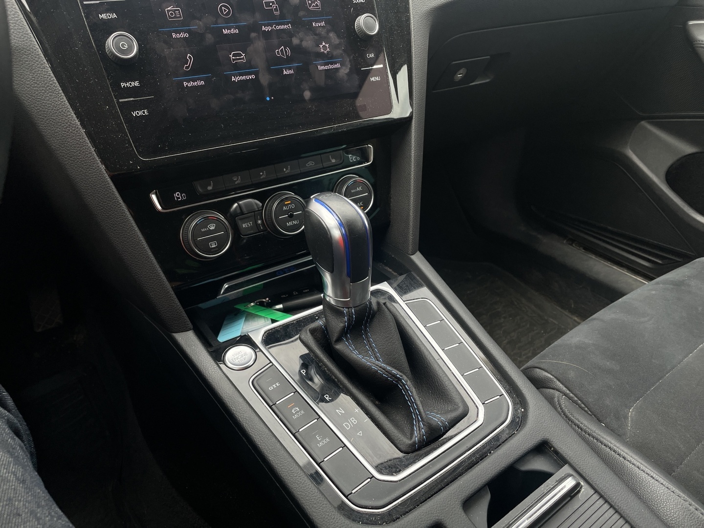 VOLKSWAGEN Passat 2018