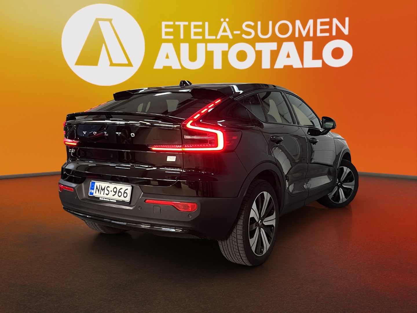 VOLVO C40 2023