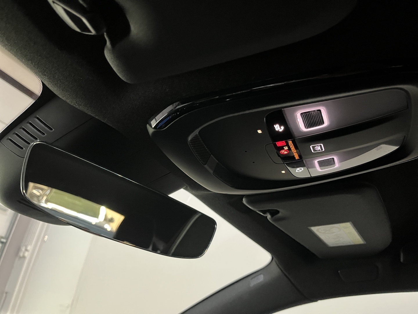 VOLVO C40 2023