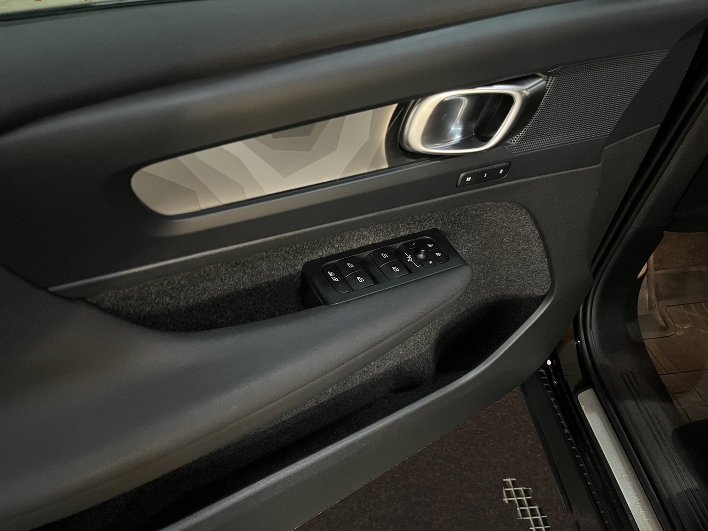 VOLVO C40 2023