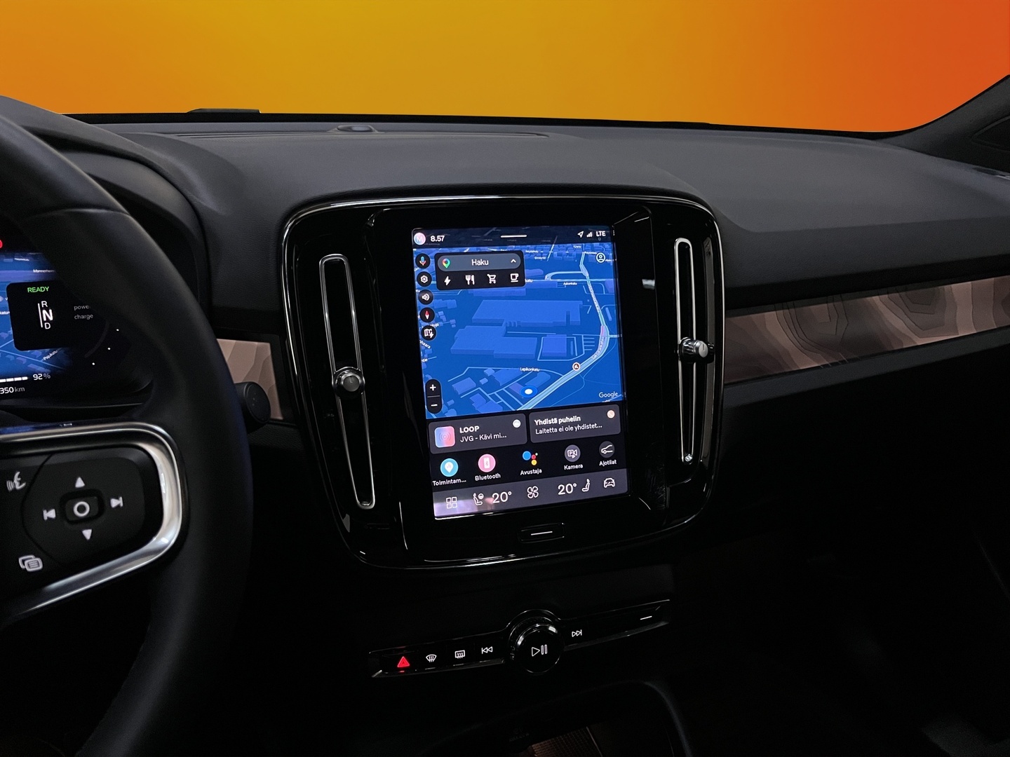 VOLVO C40 2023