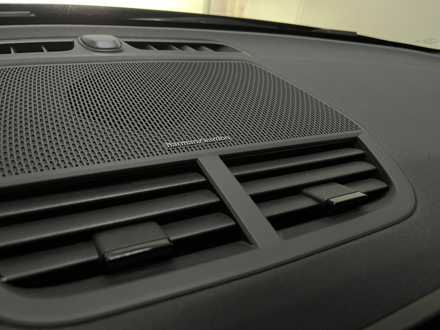 POLESTAR 2 18