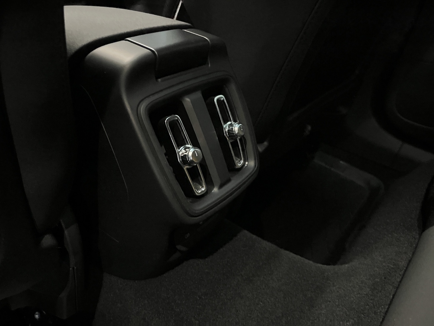 POLESTAR 2 28