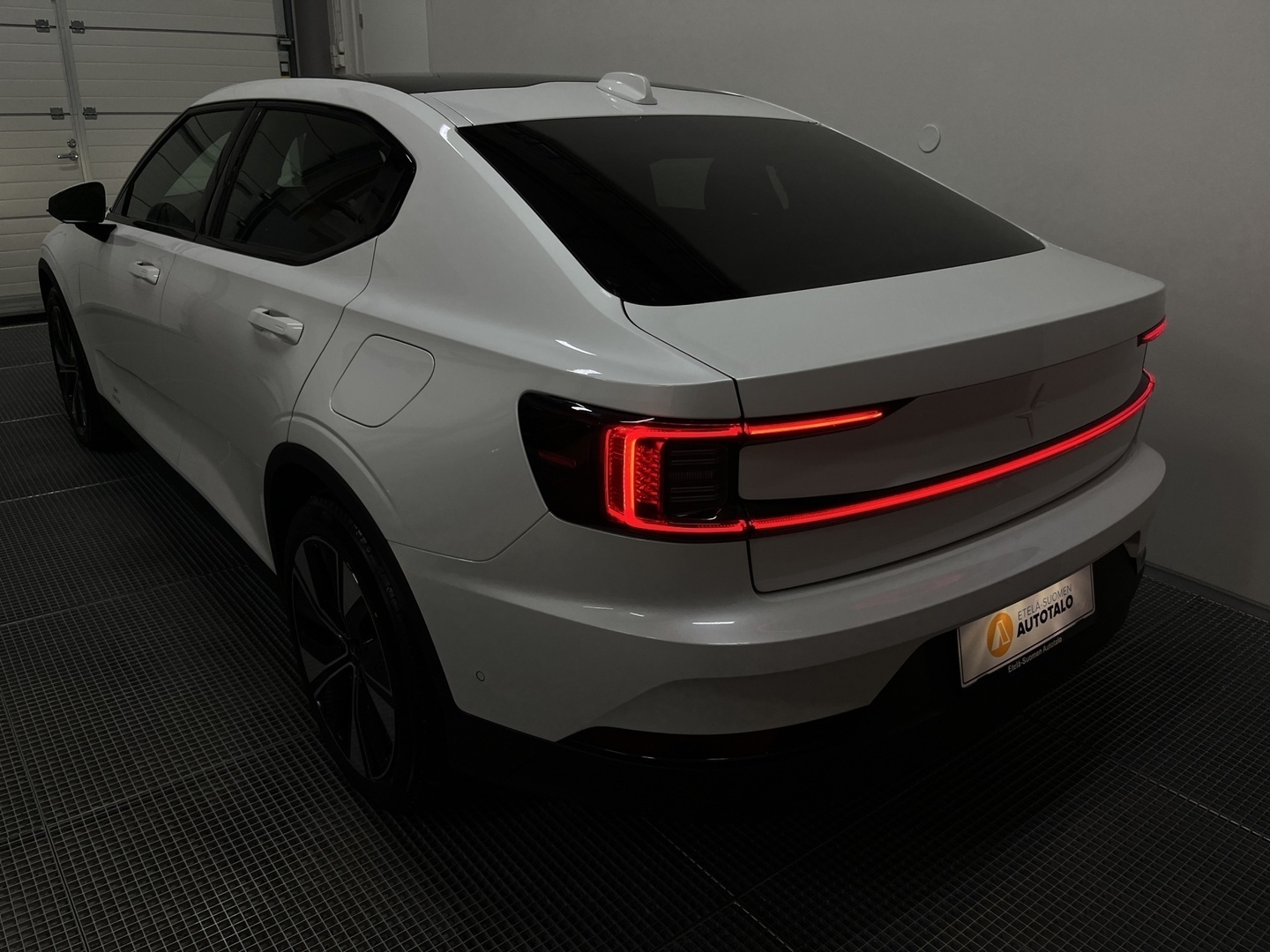 POLESTAR 2 2024