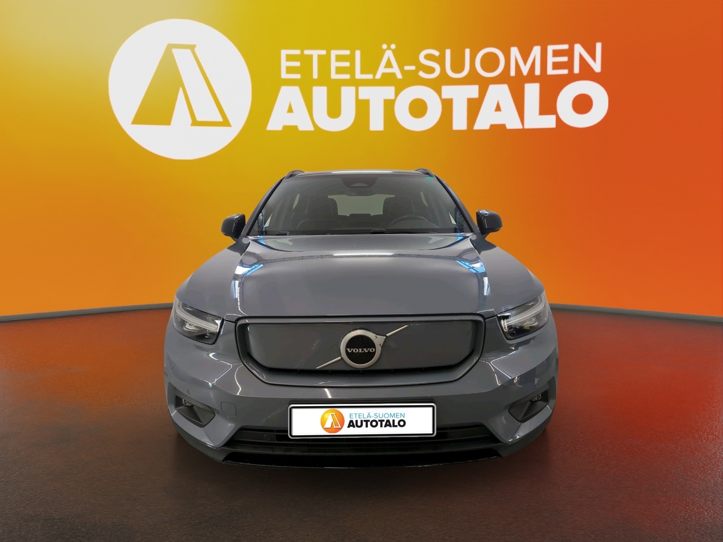 VOLVO XC40 2021