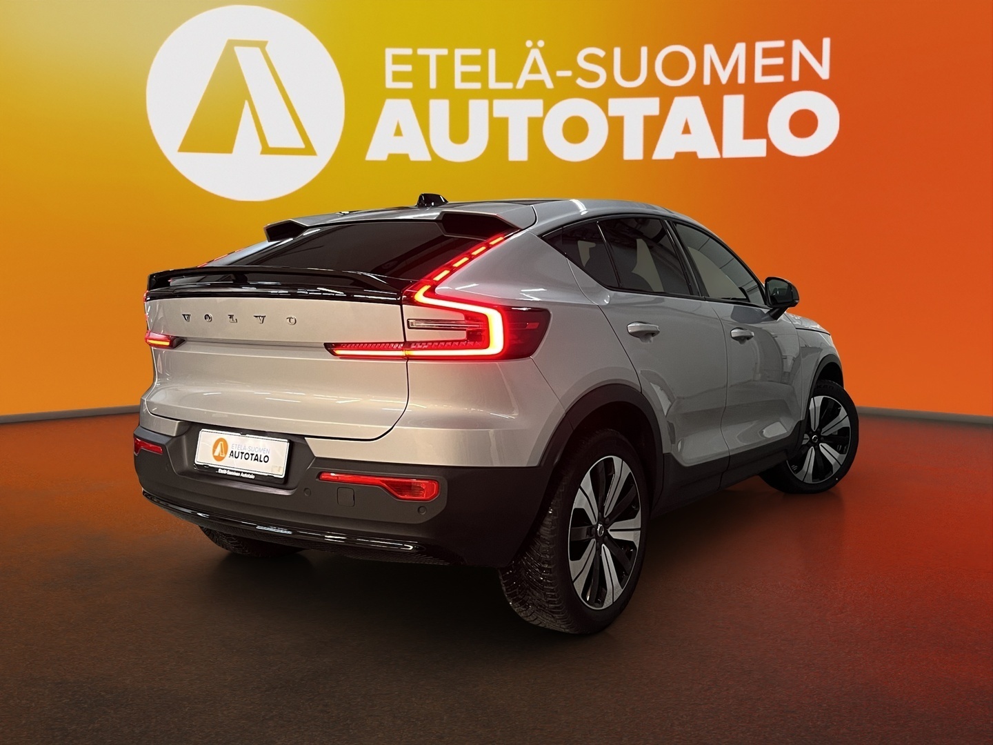 VOLVO C40 2023