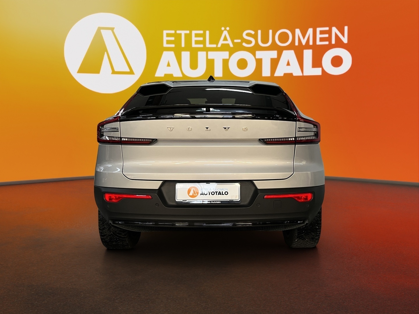 VOLVO C40 2023