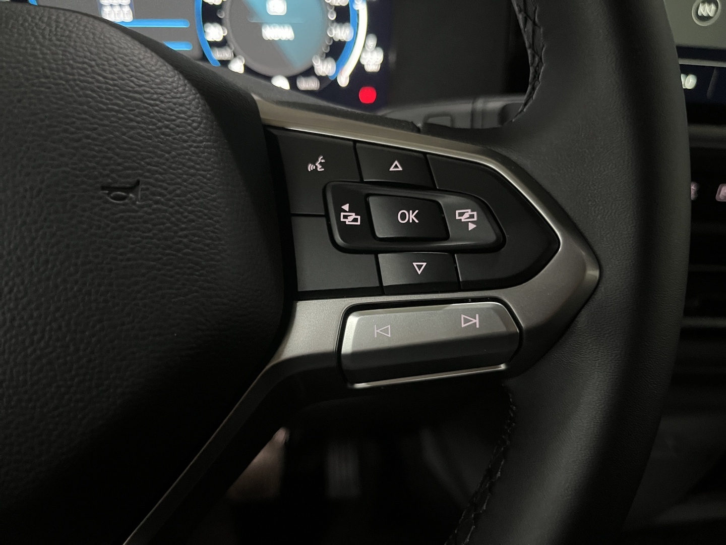 VOLKSWAGEN Caravelle 2026