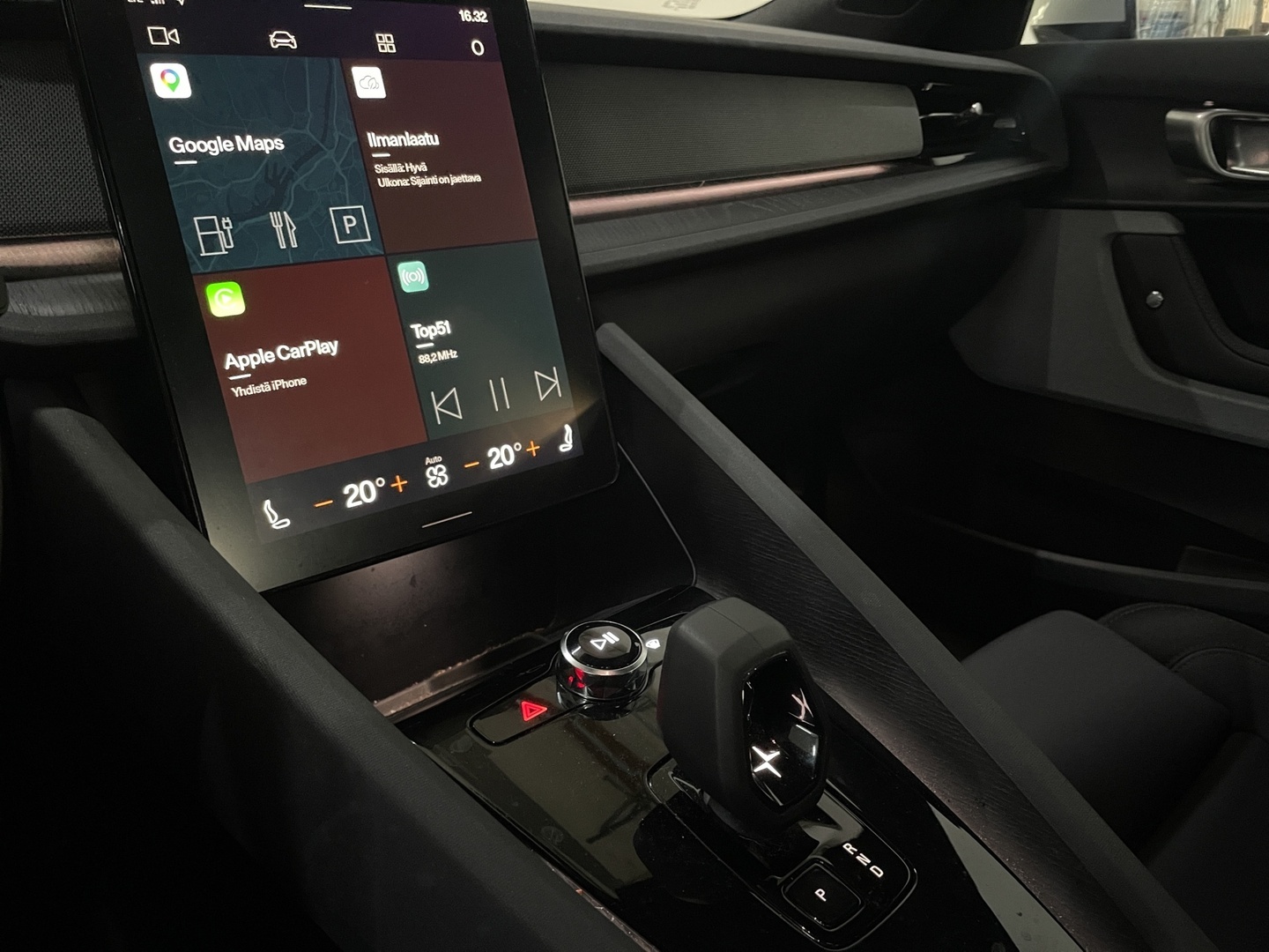 POLESTAR 2 2024