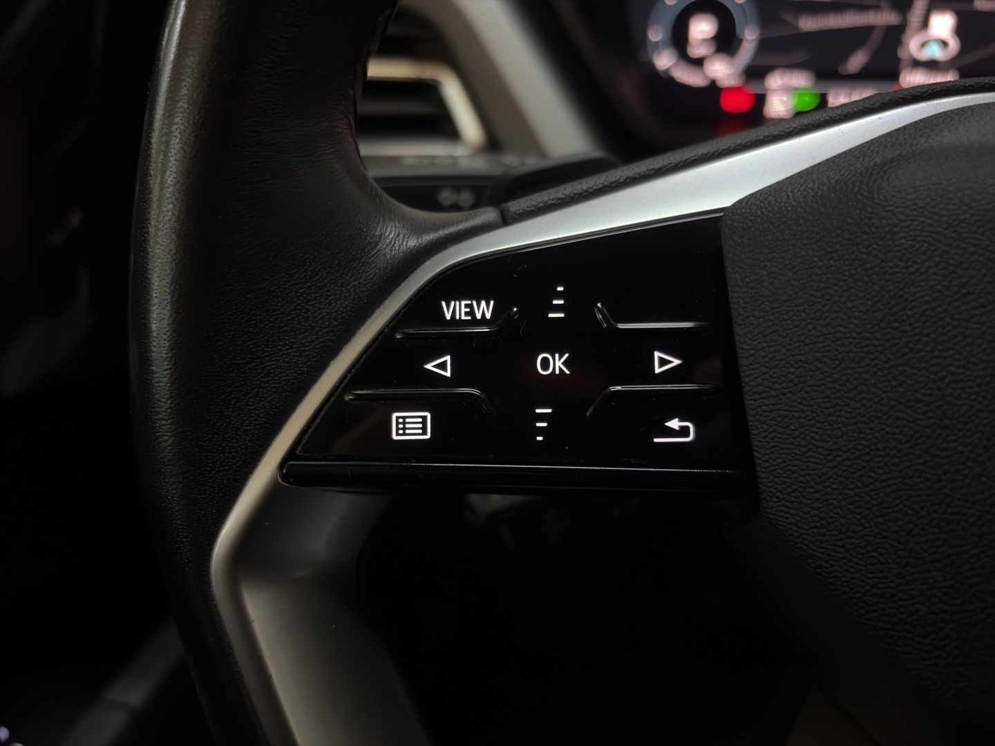 AUDI Q4 e-tron 2023