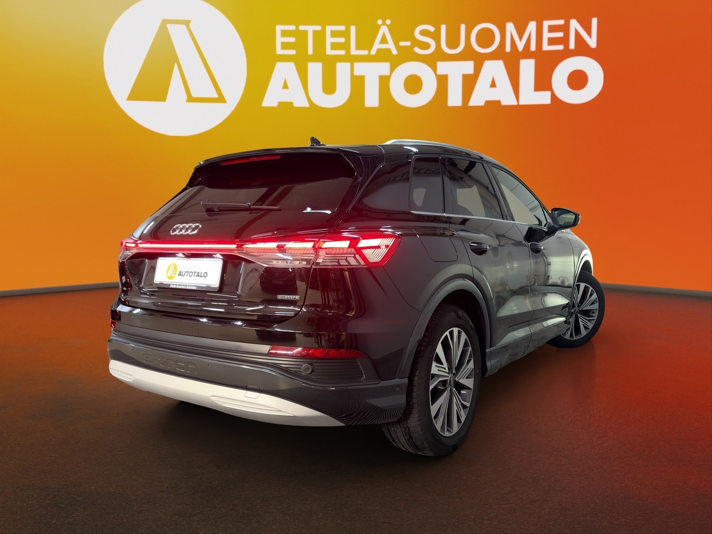 AUDI Q4 e-tron 2023