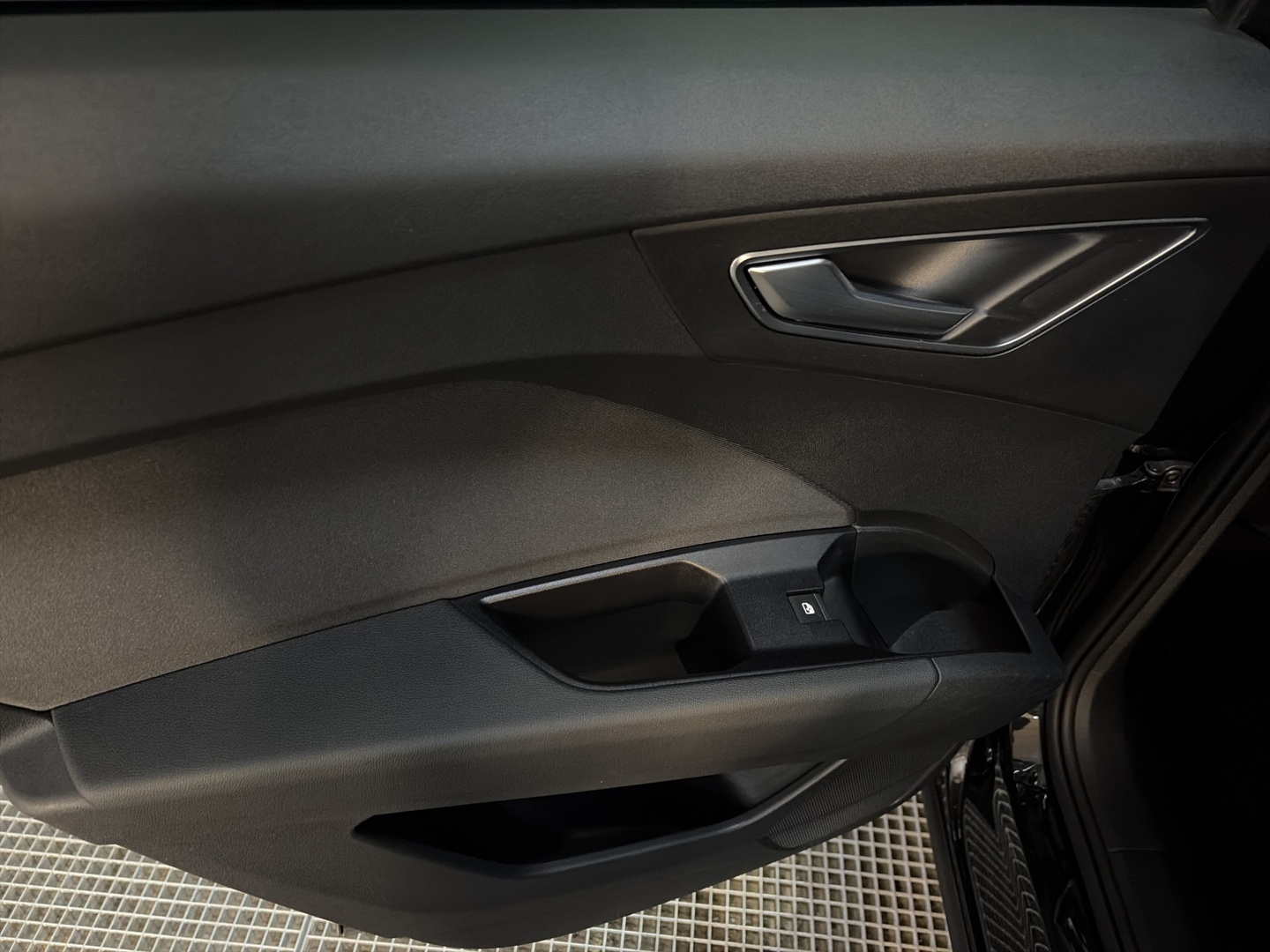 AUDI Q4 e-tron 2023
