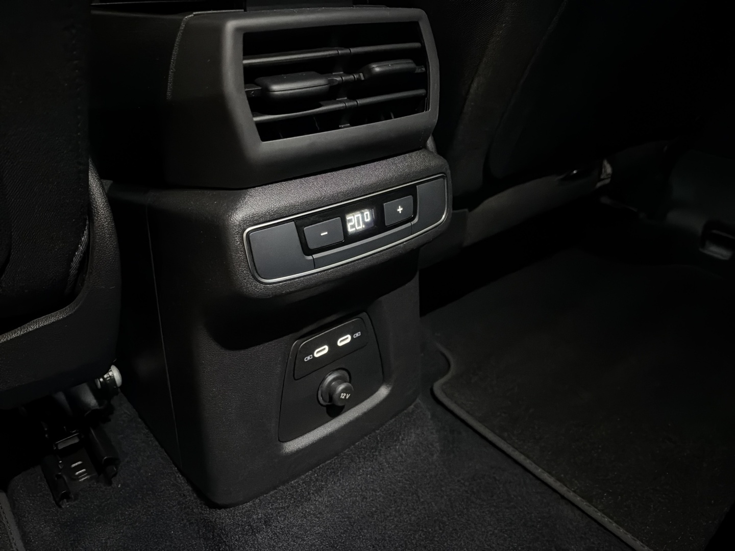 AUDI Q4 e-tron 2023