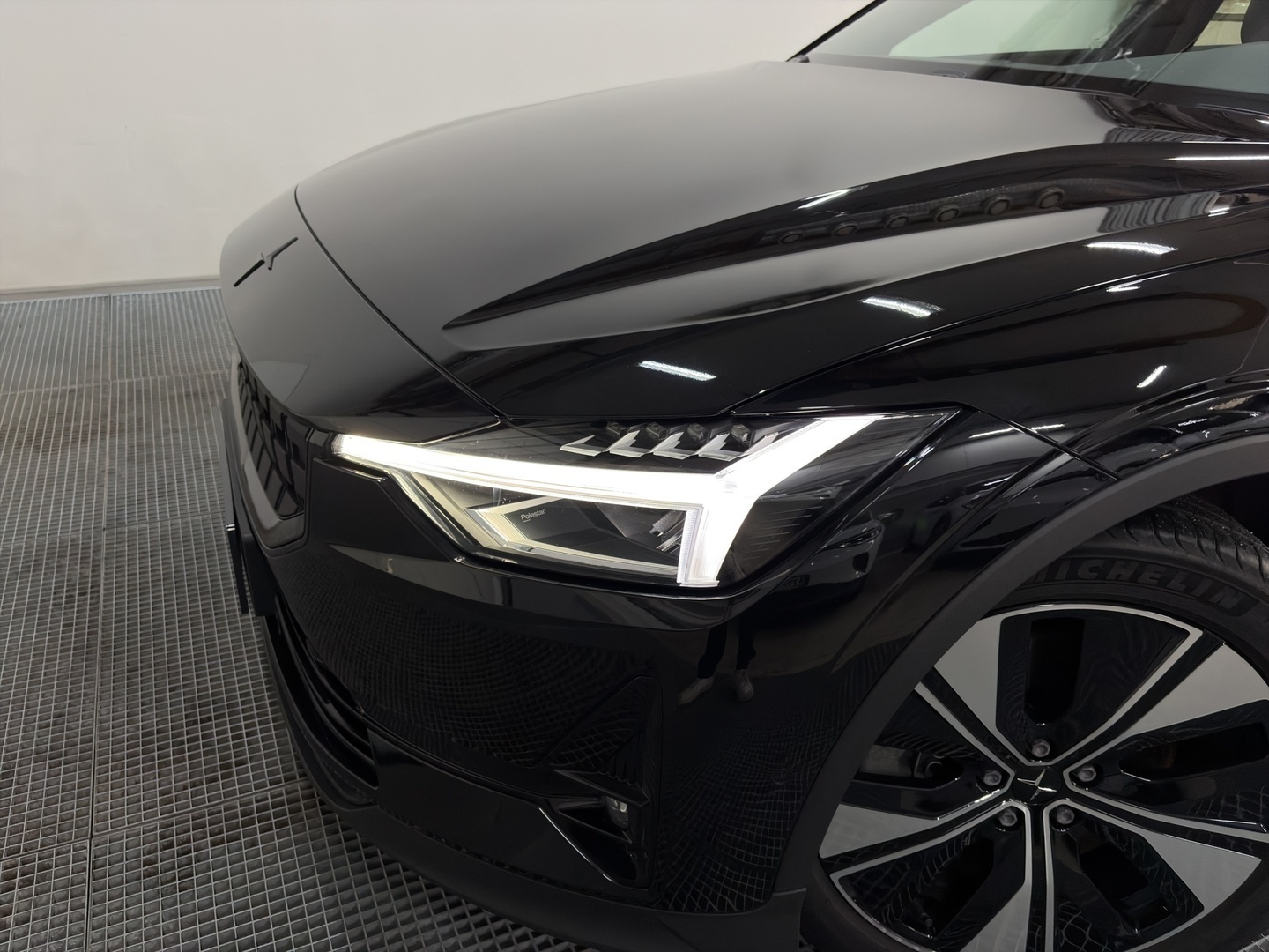 POLESTAR 2 2023