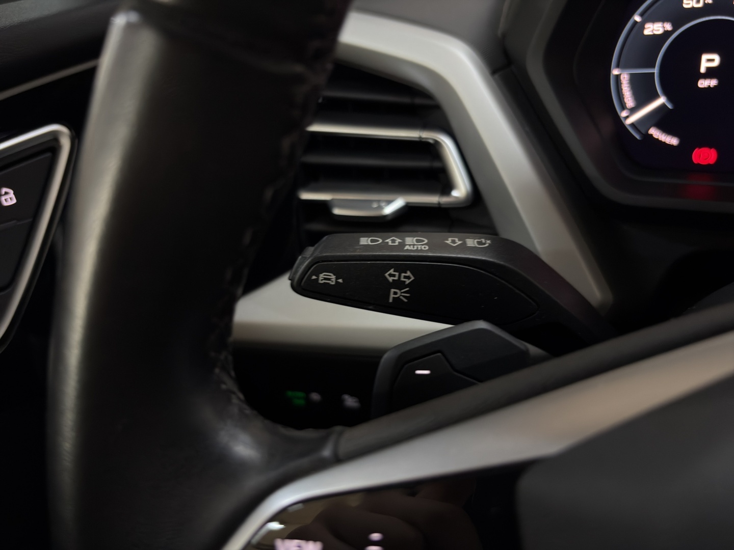 AUDI Q4 e-tron 2023