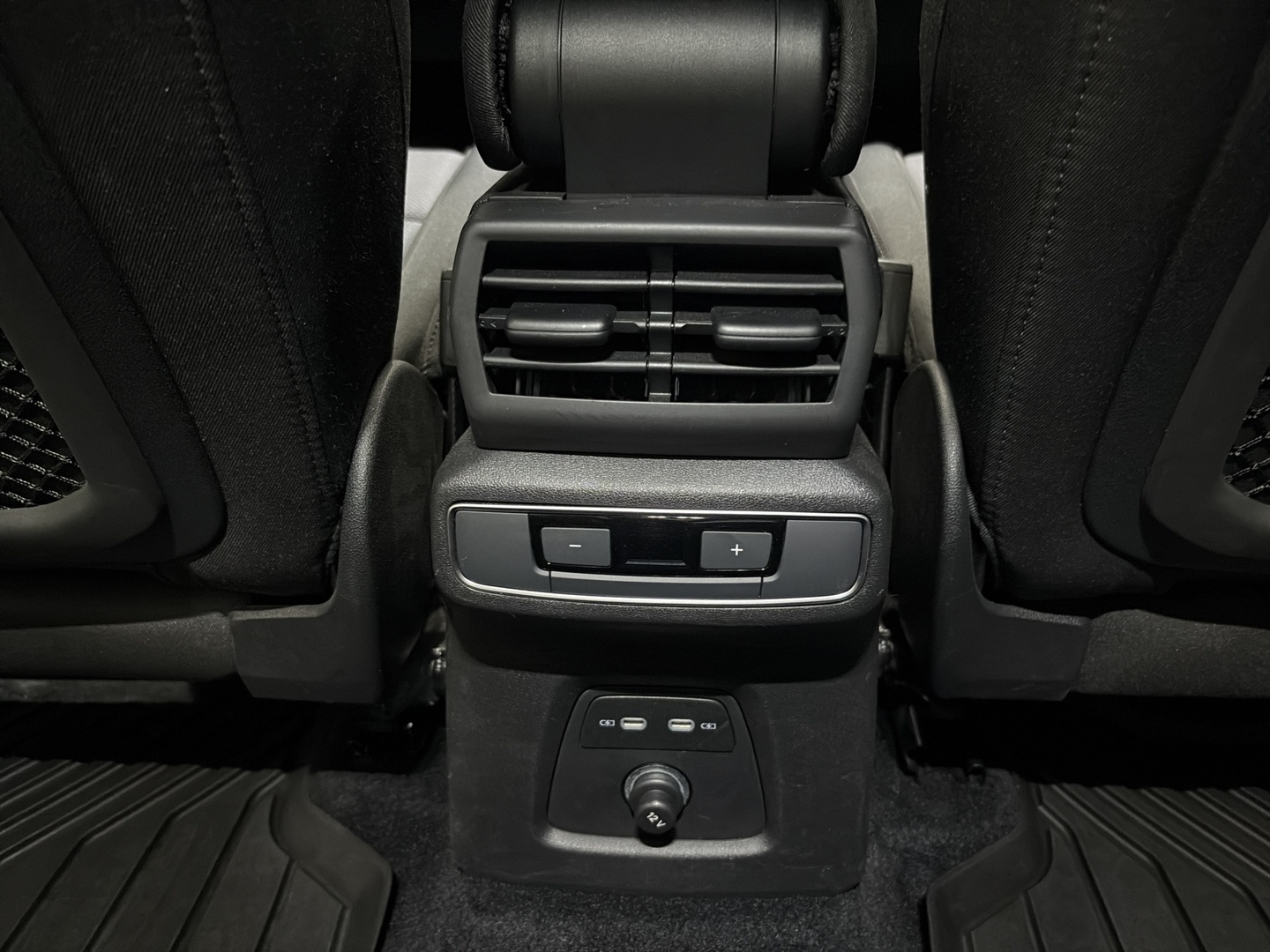 AUDI Q4 e-tron 2023