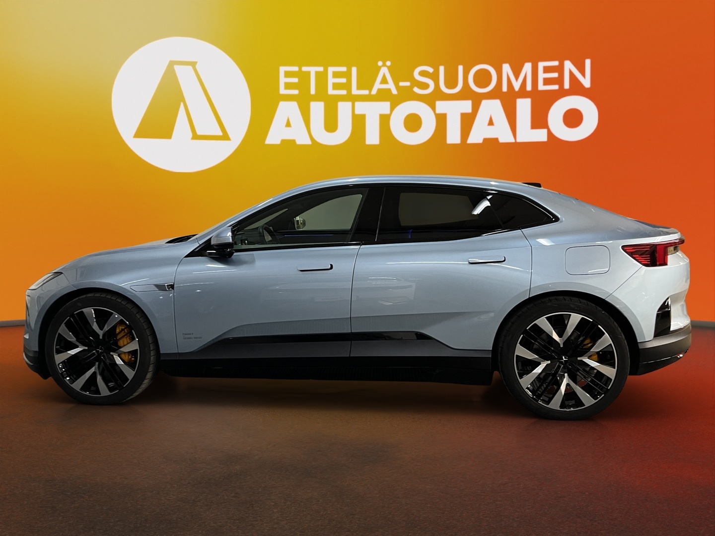 POLESTAR 4 10