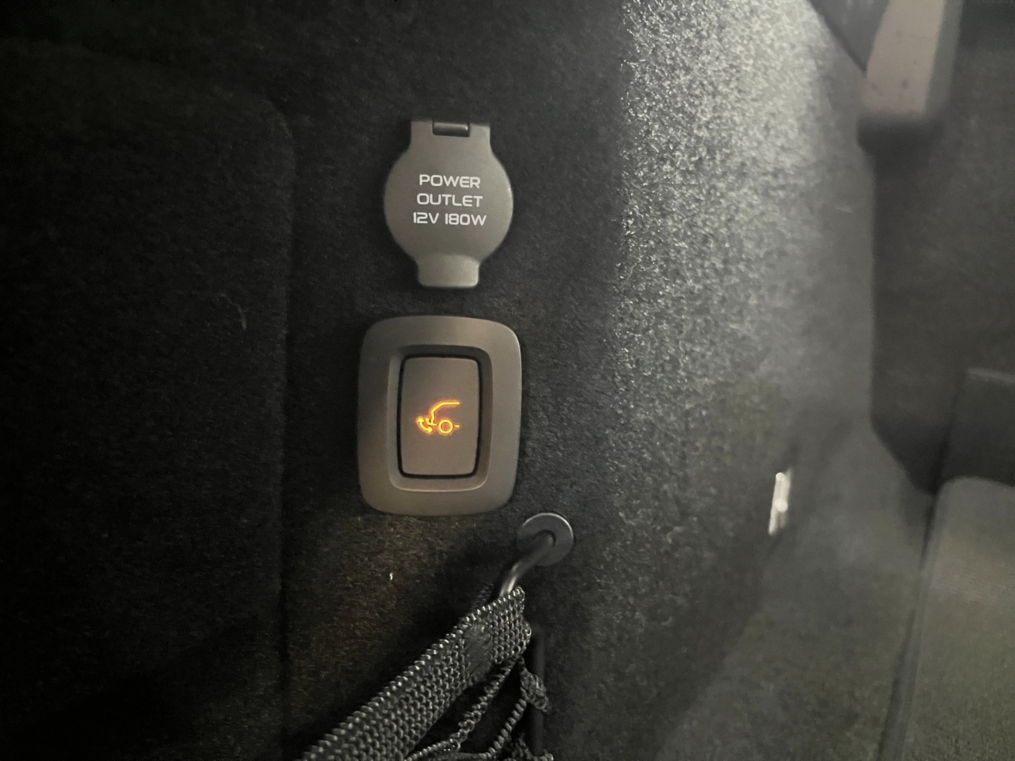 POLESTAR 4 33