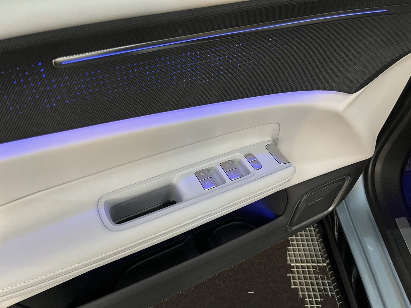 POLESTAR 4 6