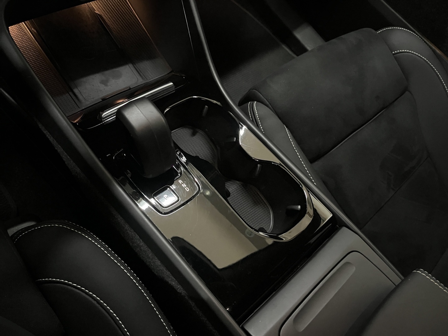 VOLVO XC40 2023
