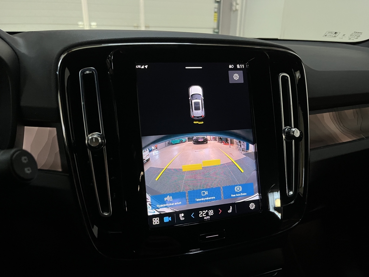 VOLVO XC40 2023