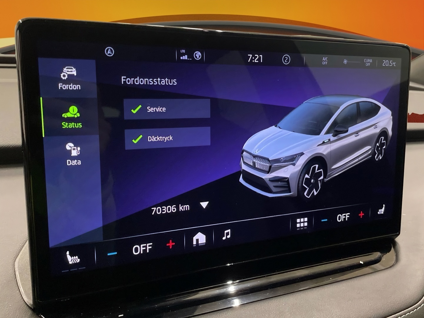 SKODA Enyaq 10
