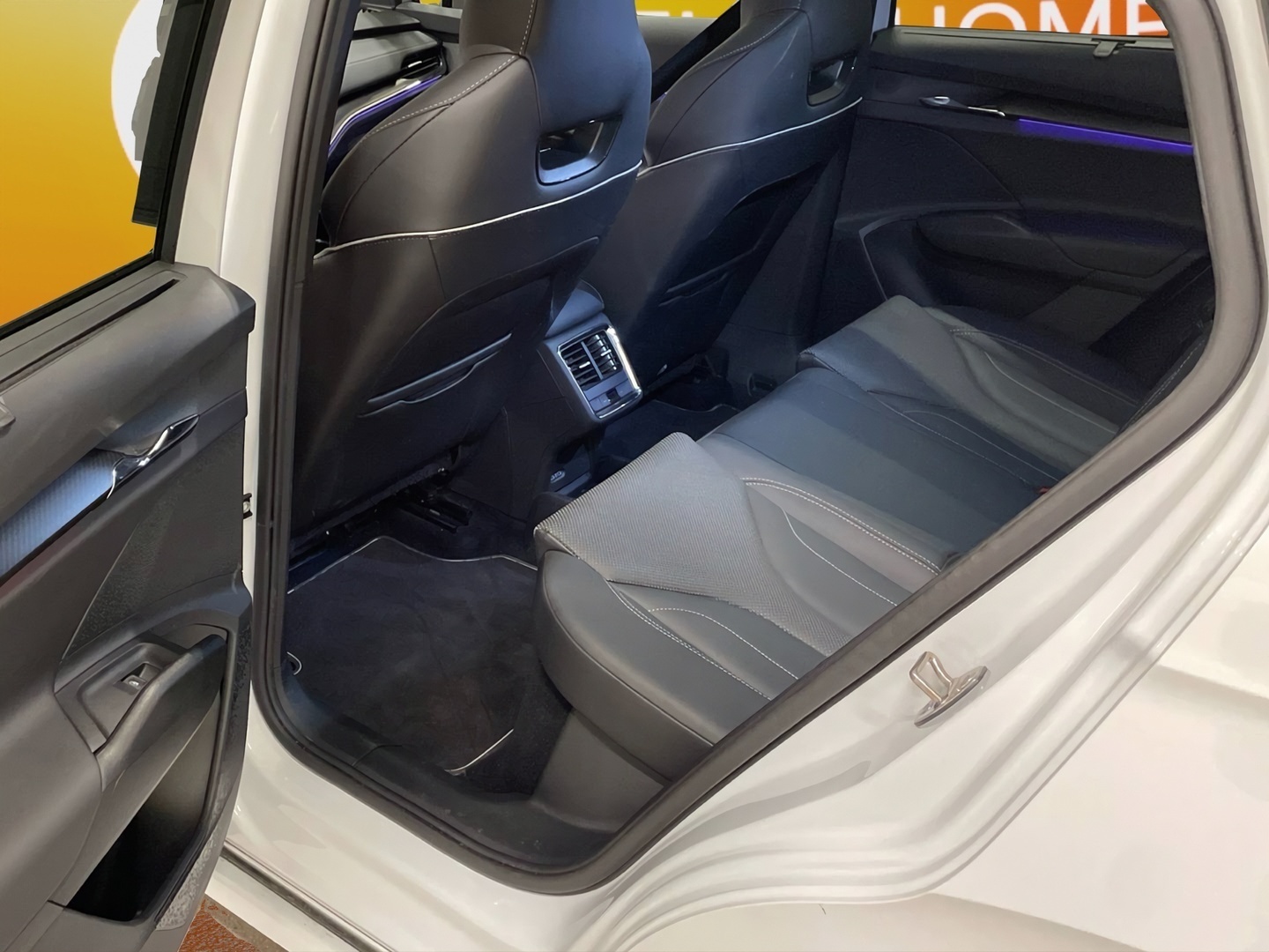 SKODA Enyaq 6