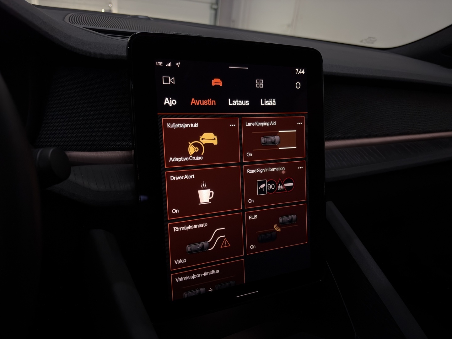POLESTAR 2 22