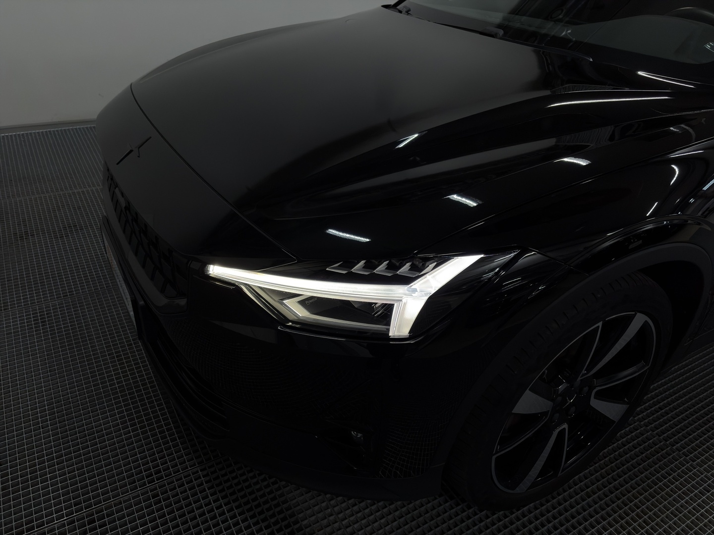 POLESTAR 2 3