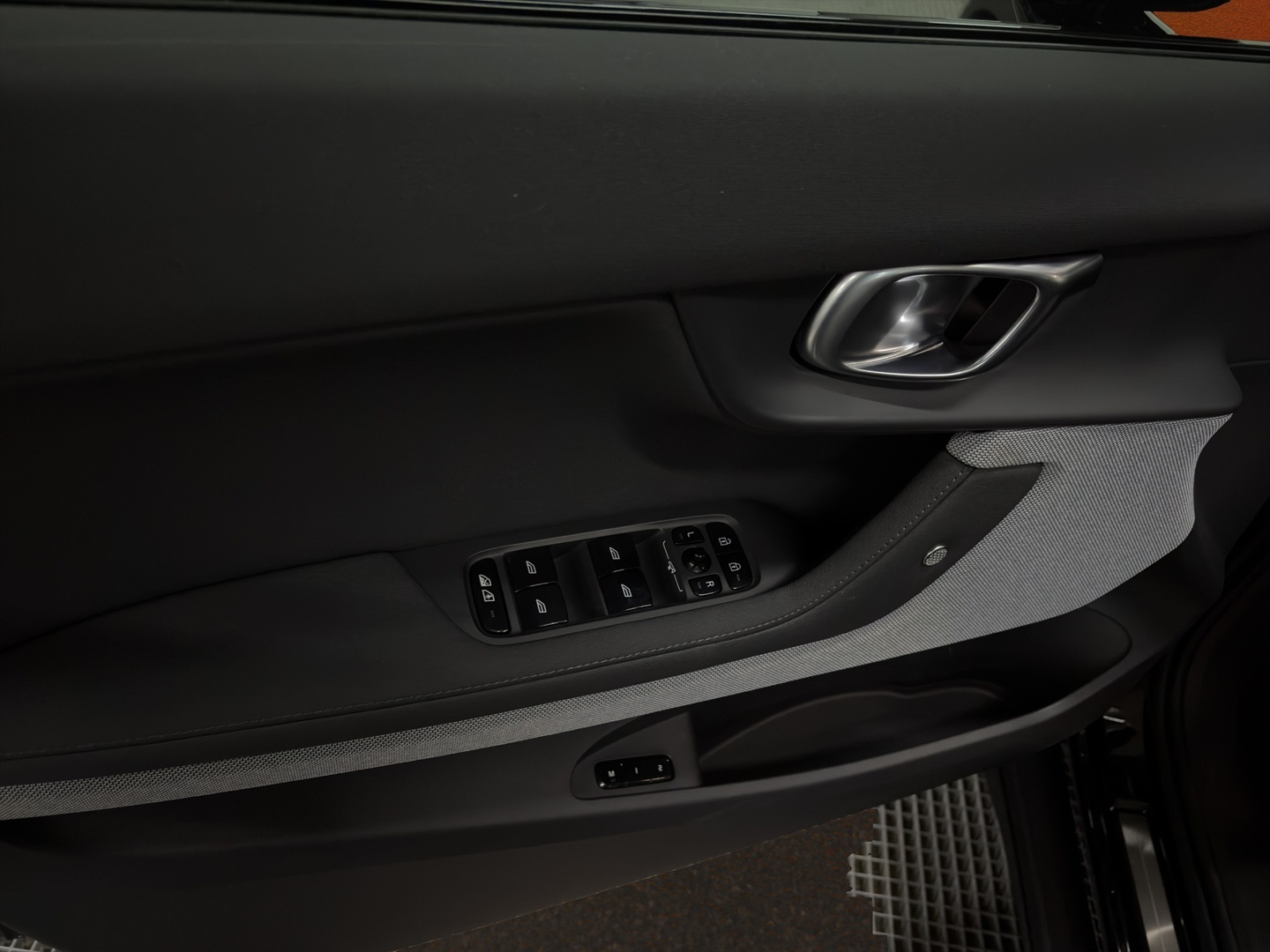 POLESTAR 2 6