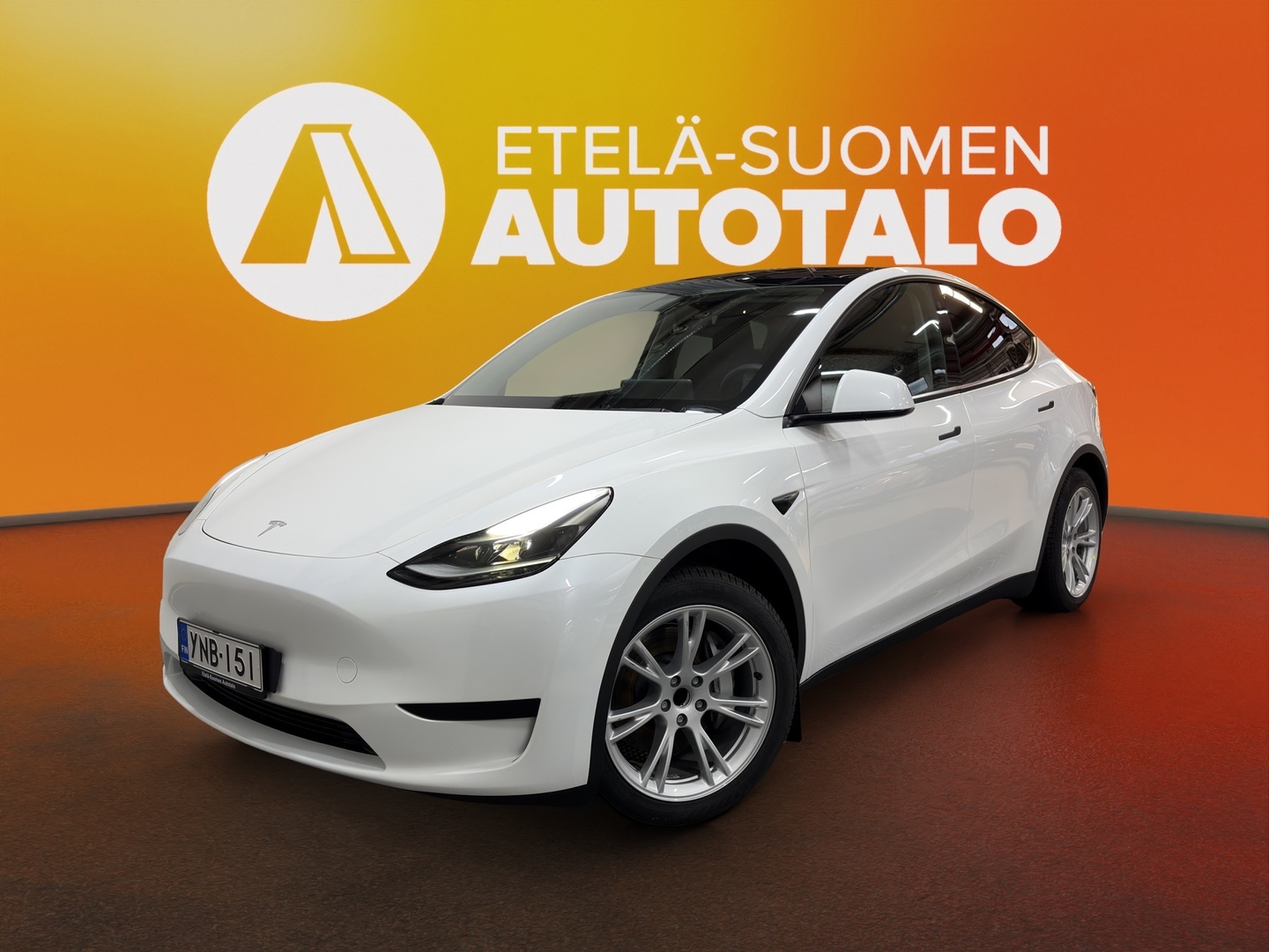 TESLA Model Y 2023