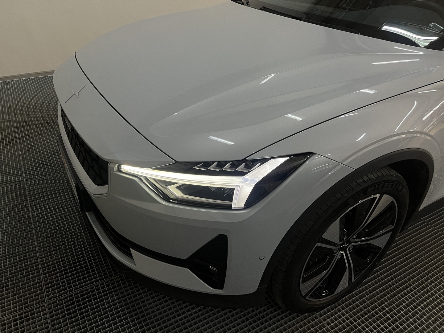 POLESTAR 2 2023