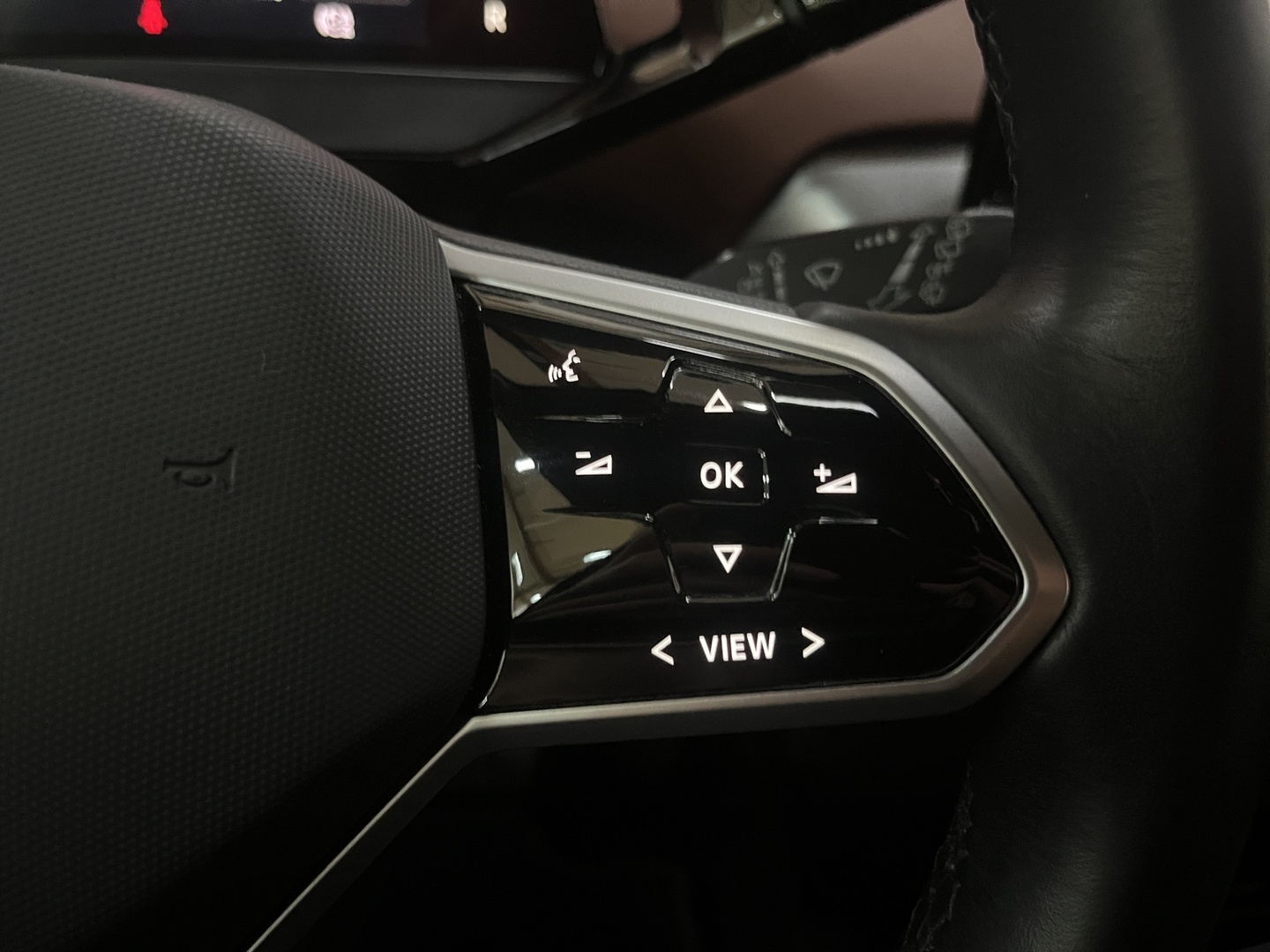 VOLKSWAGEN ID.4 2023