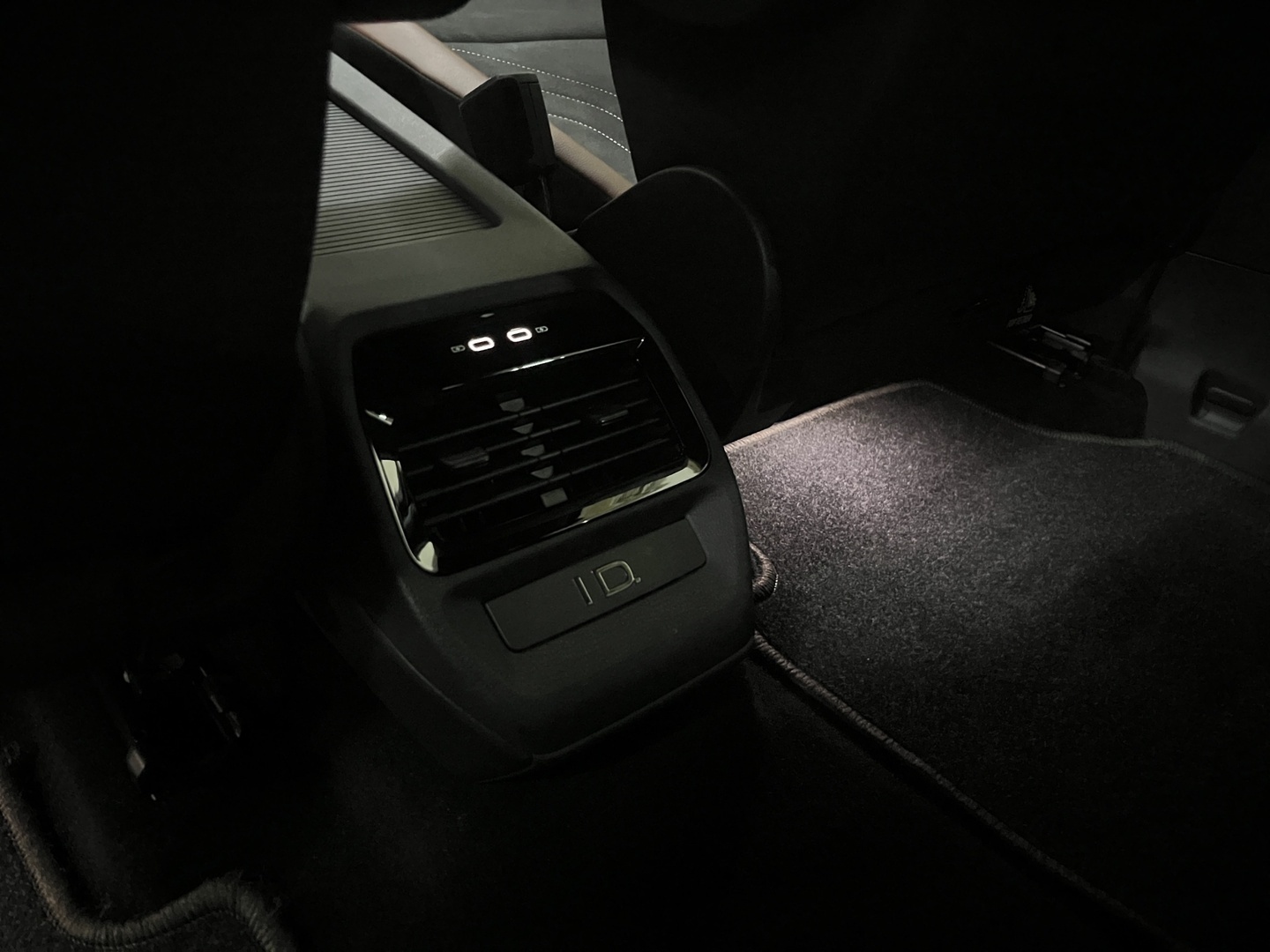 VOLKSWAGEN ID.4 2023