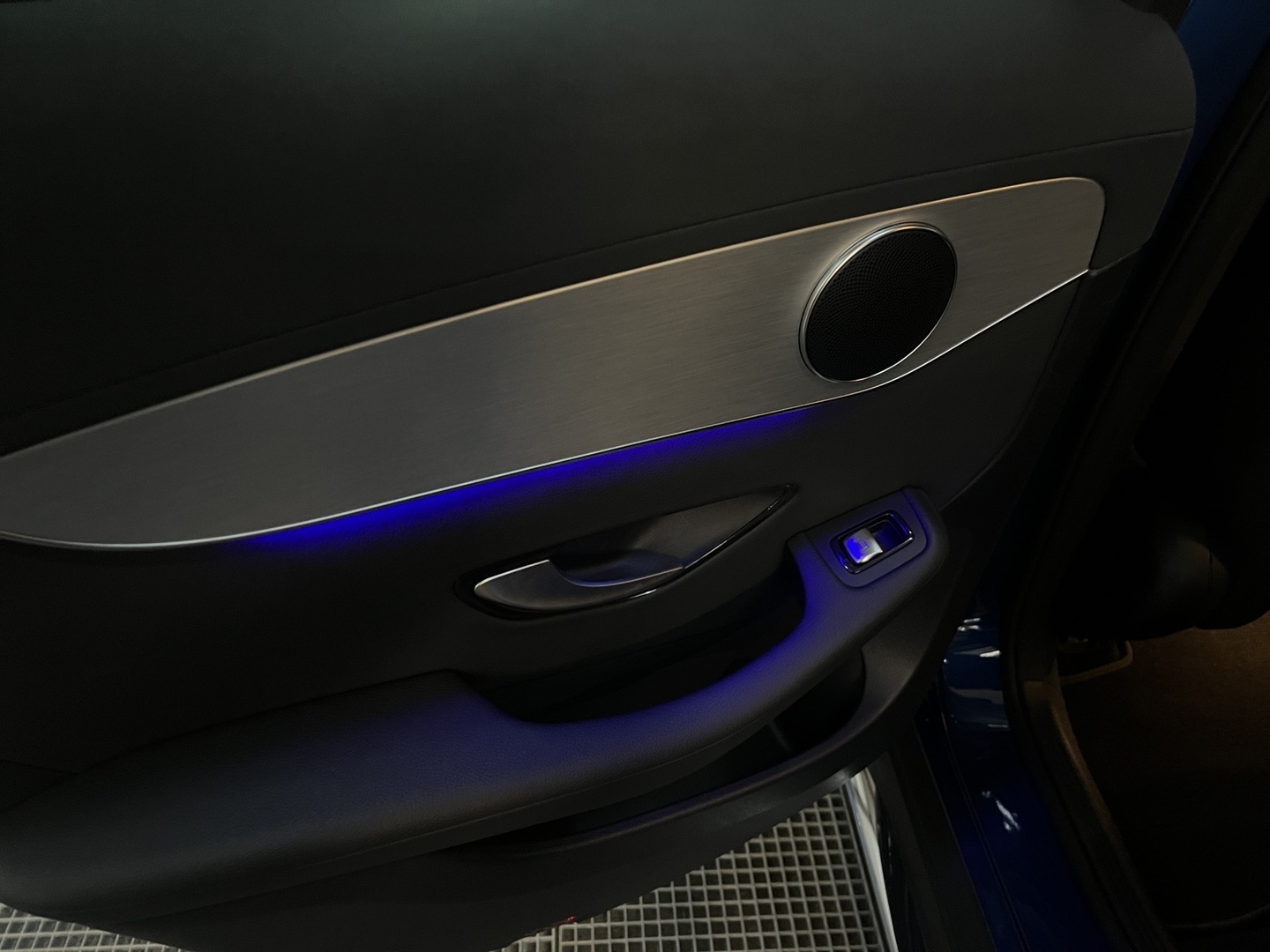 MERCEDES-BENZ EQC 2023