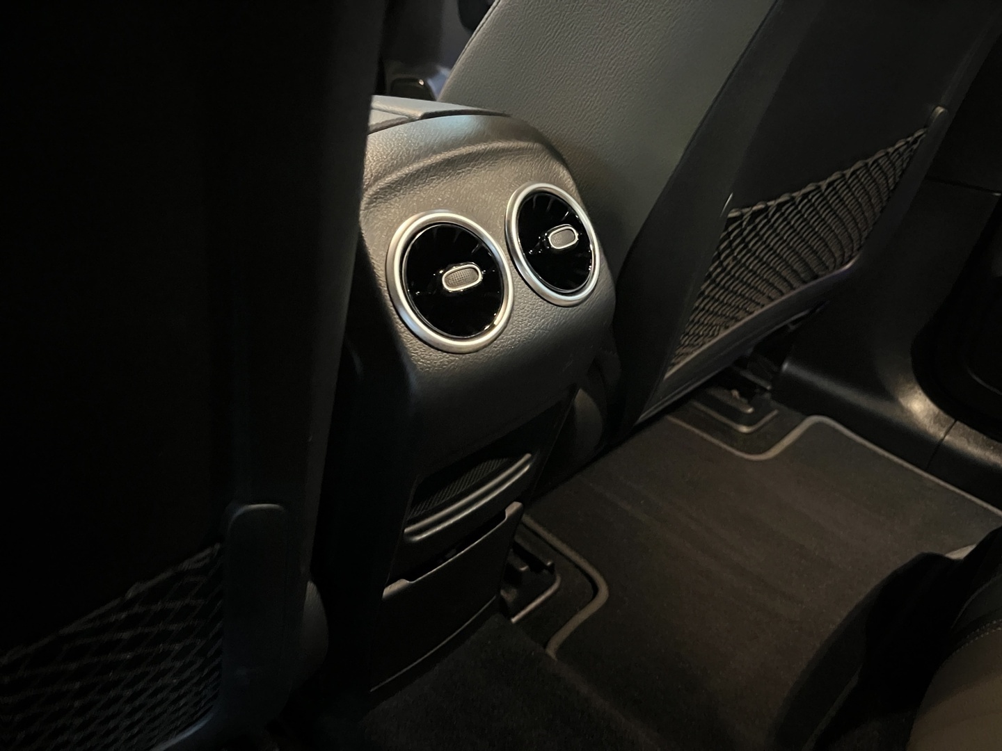 MERCEDES-BENZ EQA 2023