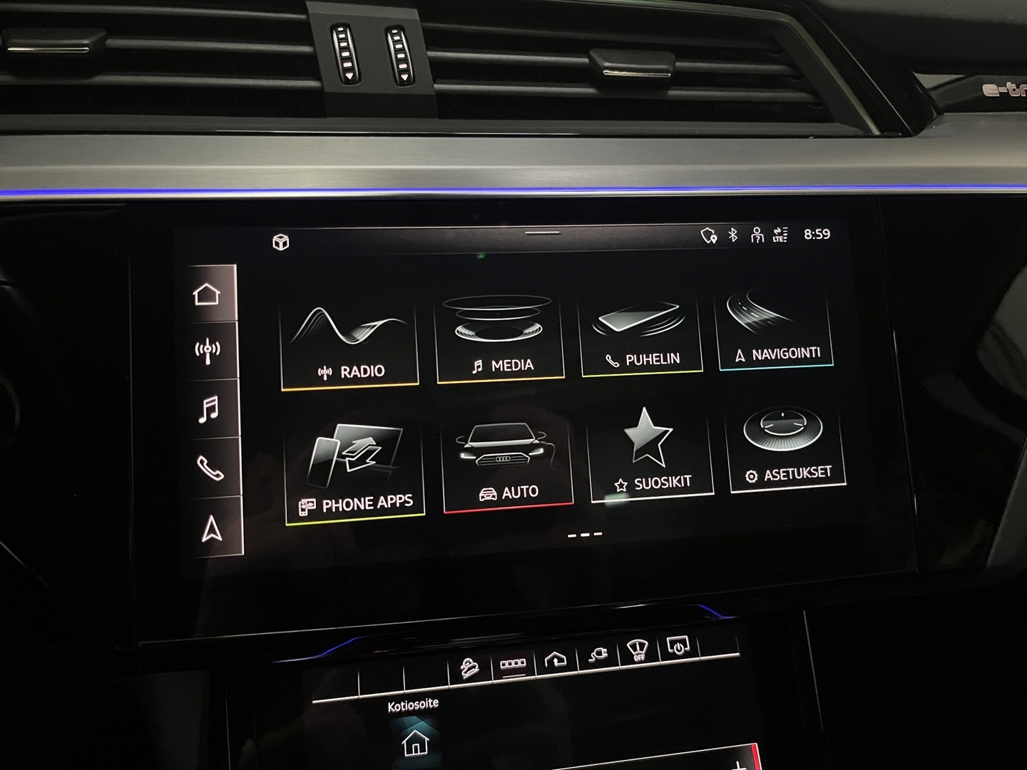 AUDI e-tron 2023
