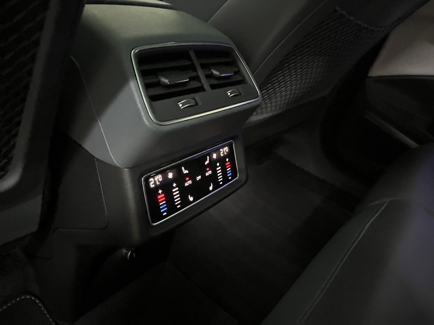 AUDI e-tron 2023