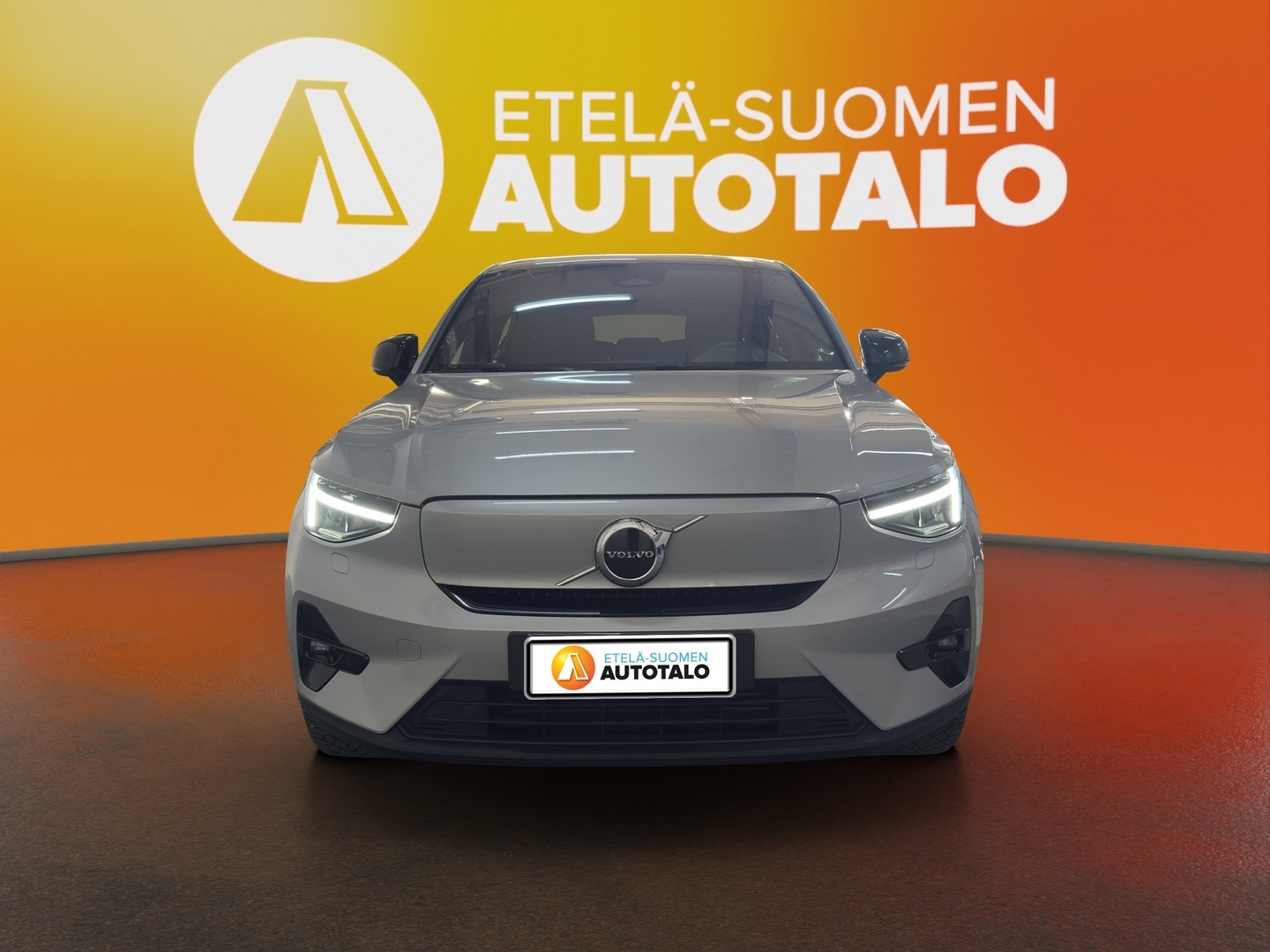 VOLVO C40 2023
