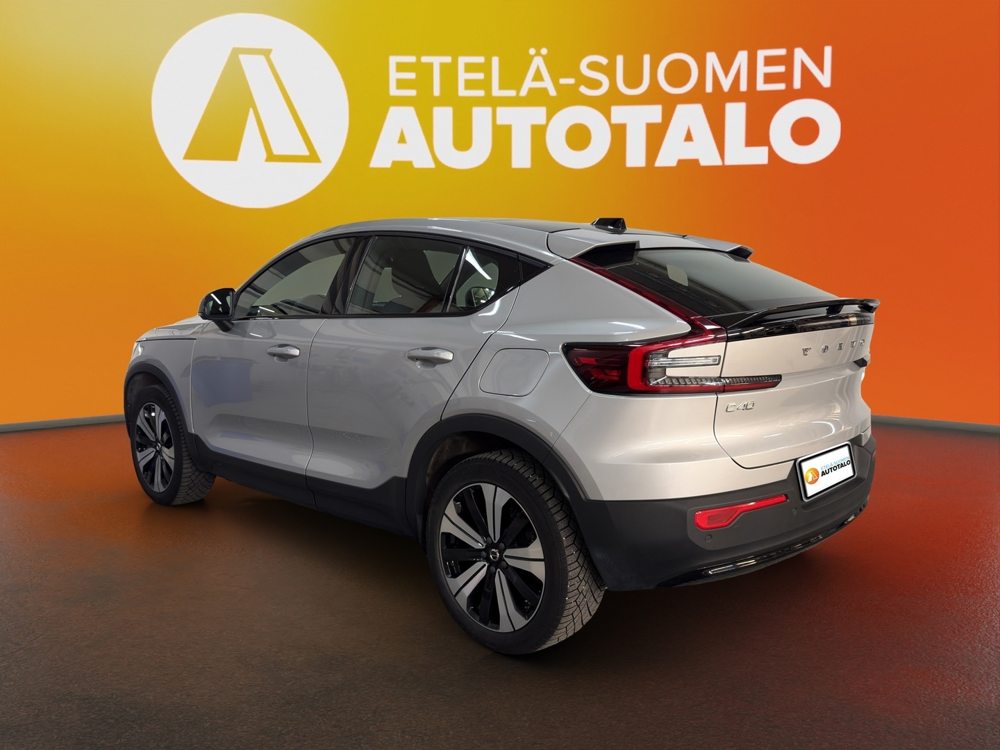 VOLVO C40 2023