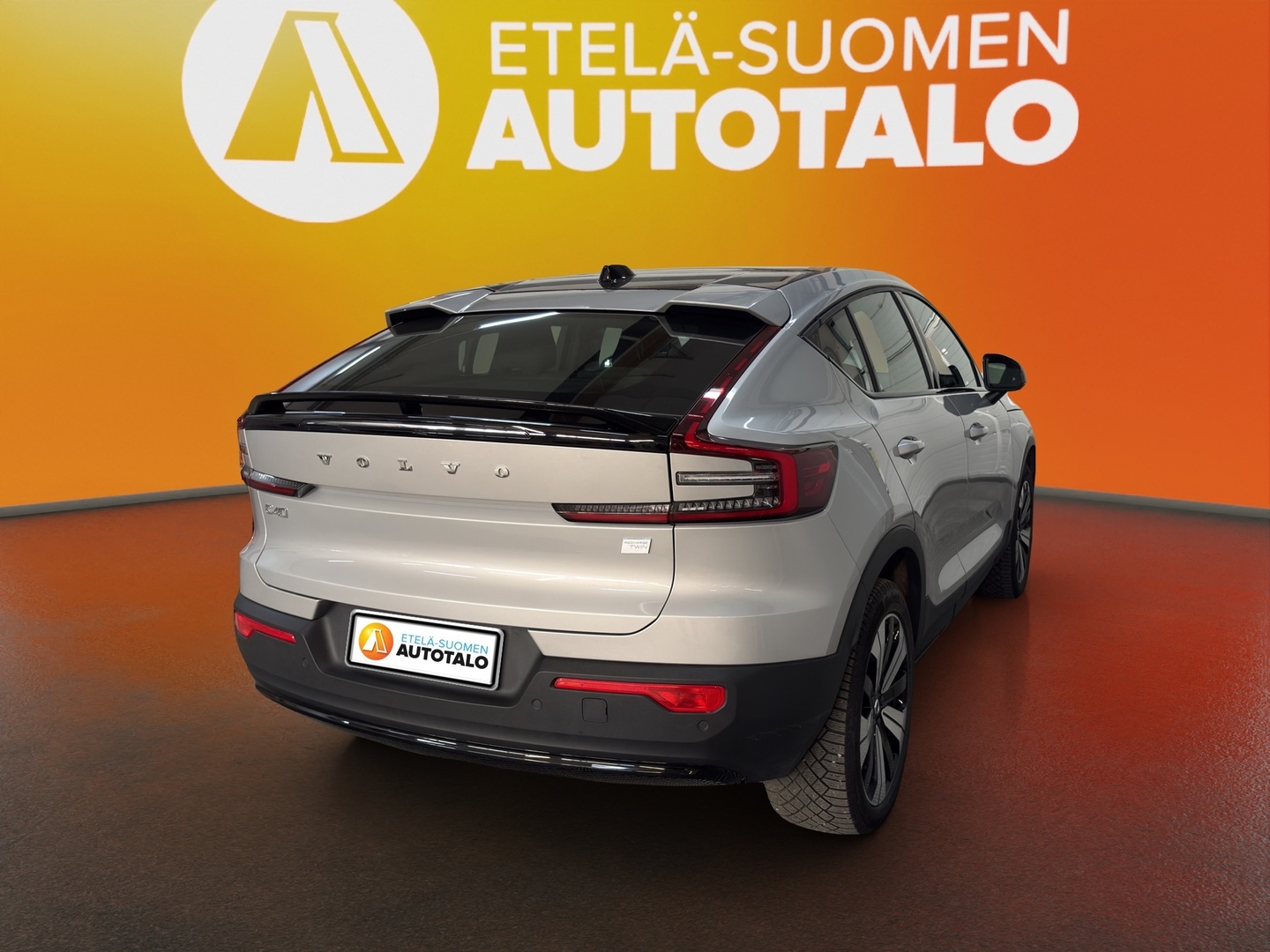 VOLVO C40 2023