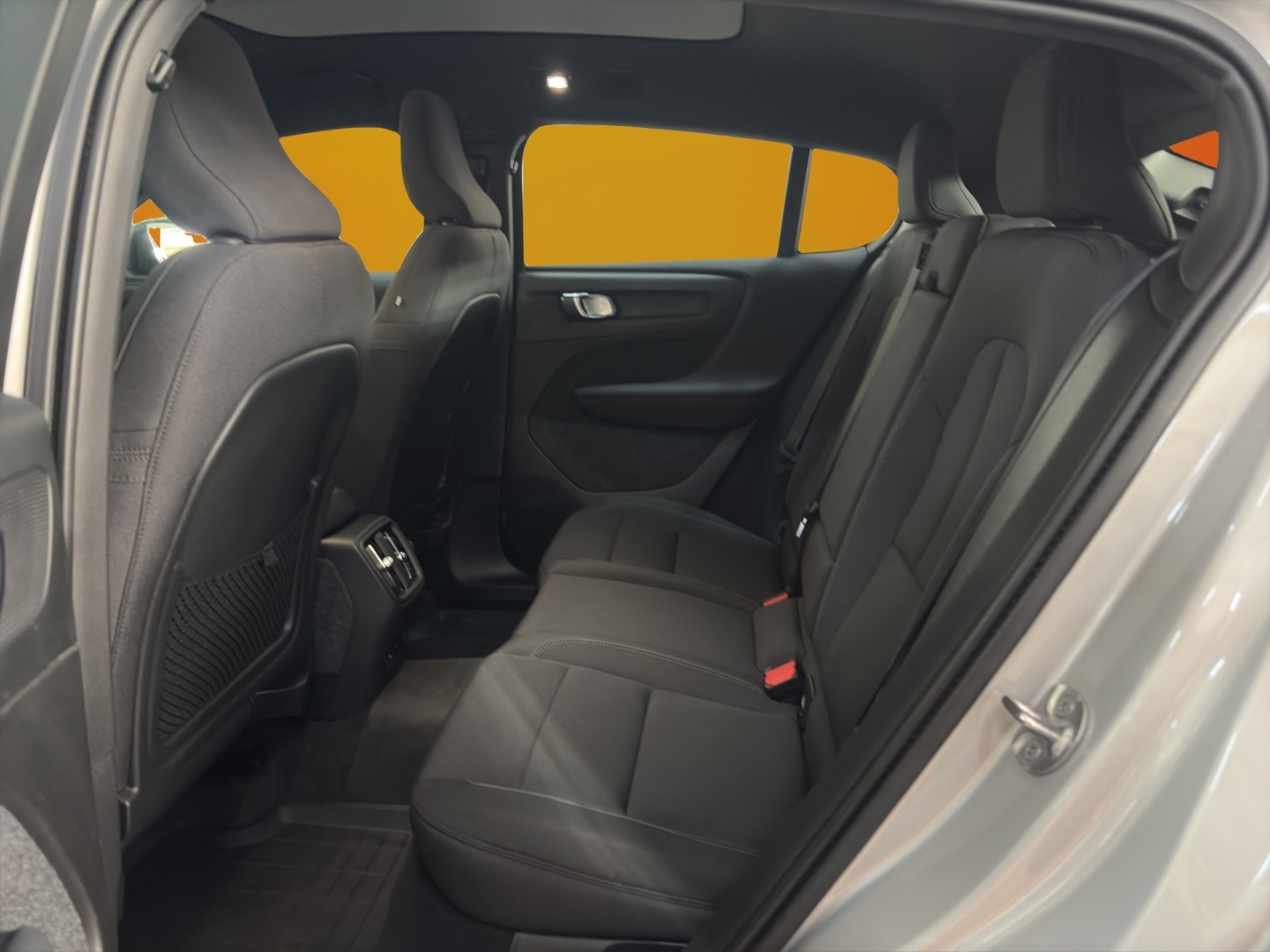 VOLVO C40 2023
