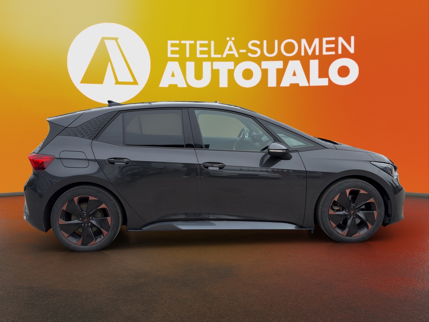 CUPRA Born 2023