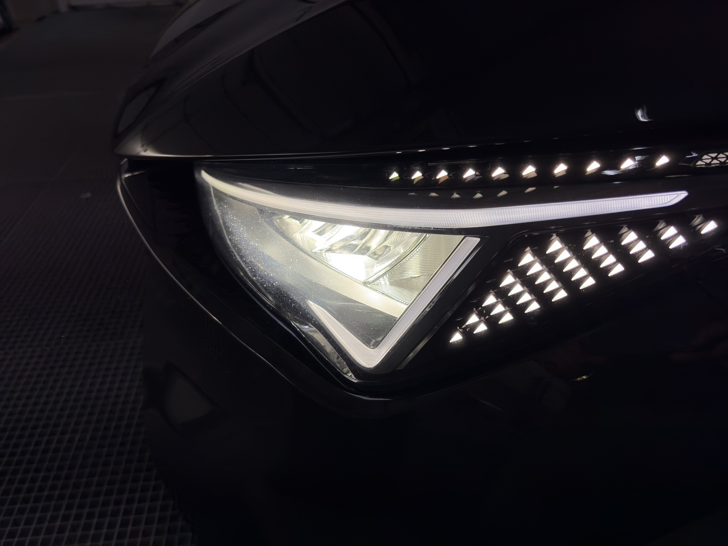 CUPRA Born 2023